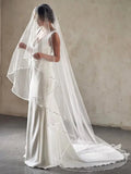 voile-de-mariee-a-bordure-fine