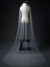 voile-de-mariee-avec-des-perles